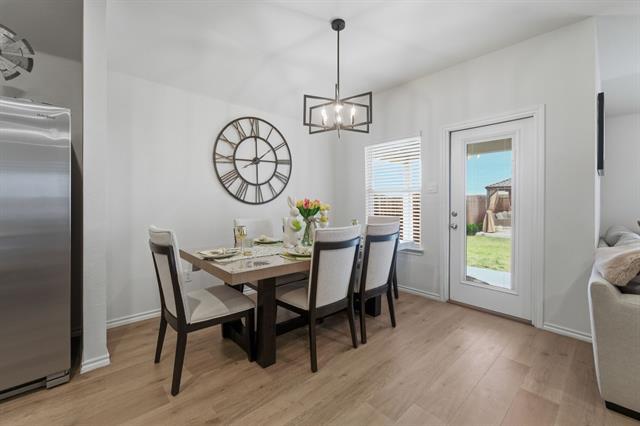 Building Photo - 124 Creek End Dr