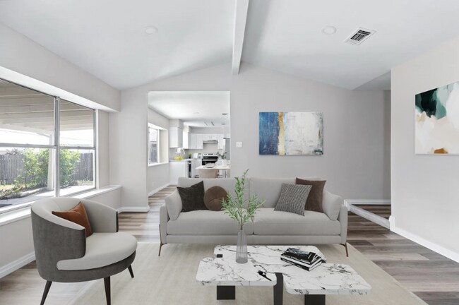 Building Photo - 178 Oakside