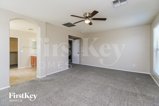 Building Photo - 29110 N Rosewood Dr