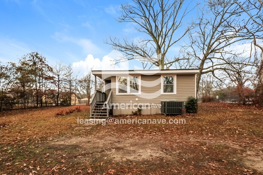 Building Photo - 4996 West St