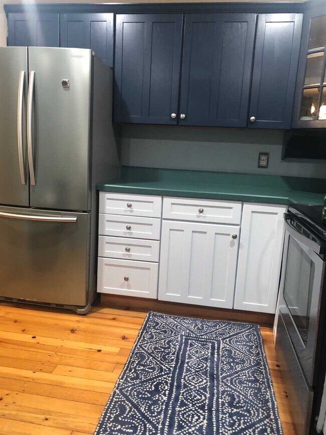 Building Photo - 1056 Beekman Rd