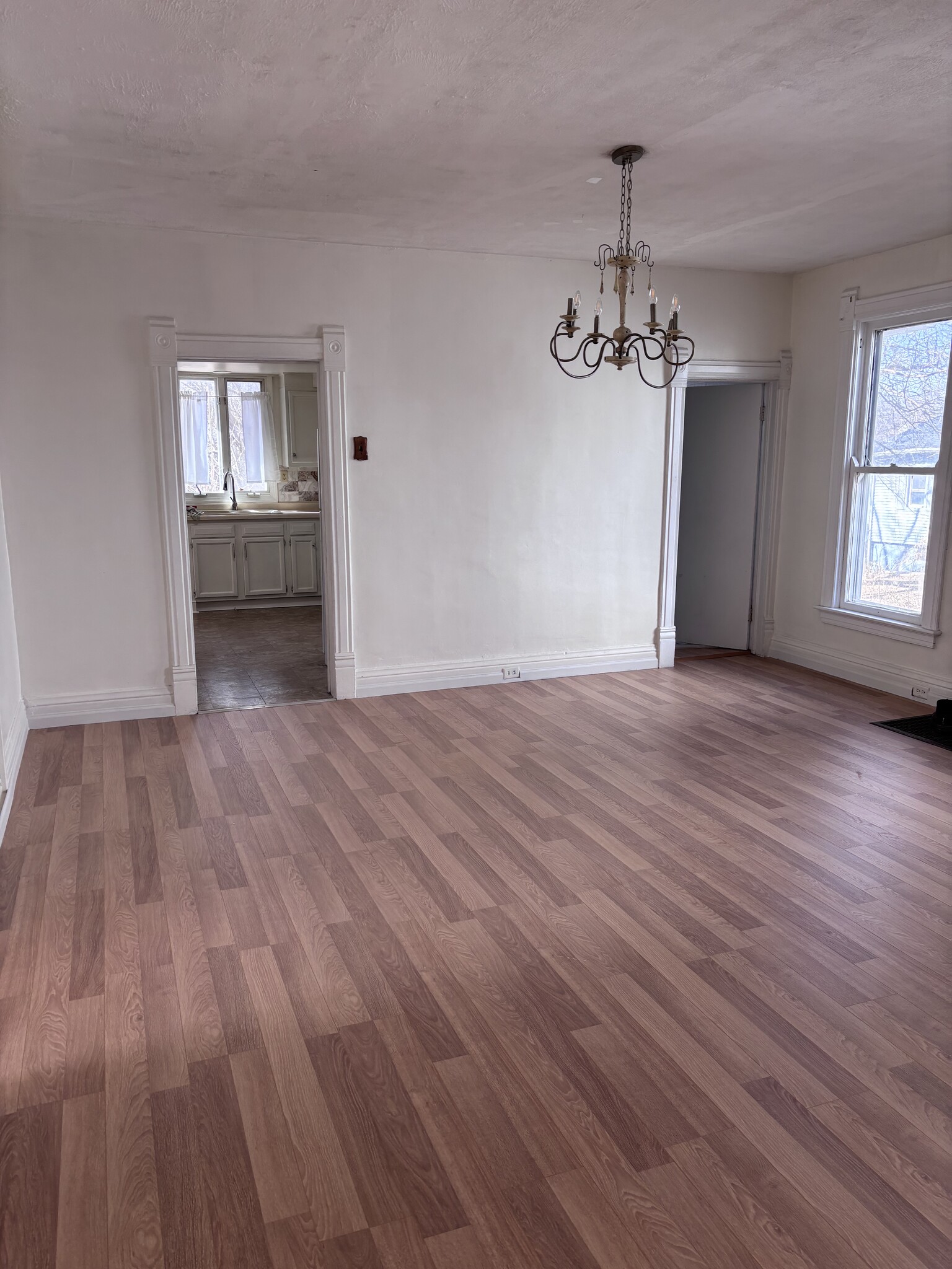 Building Photo - 437 Wright St