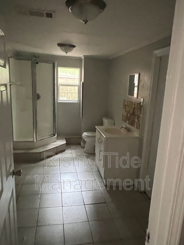 Building Photo - 3227 Willow Ln Dr