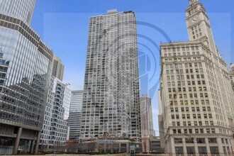 Building Photo - Stunning 46th Floor, 2 bedroom condo, right on the Chicago River