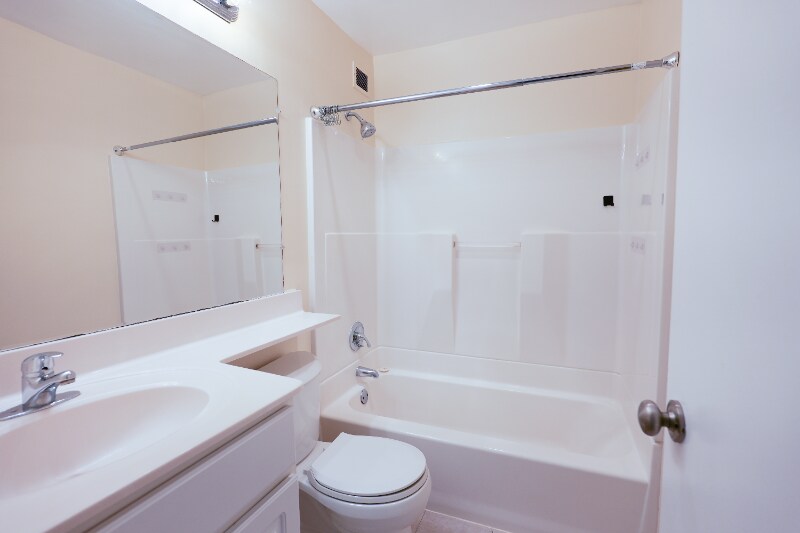 Building Photo - 1730 Arlington Blvd