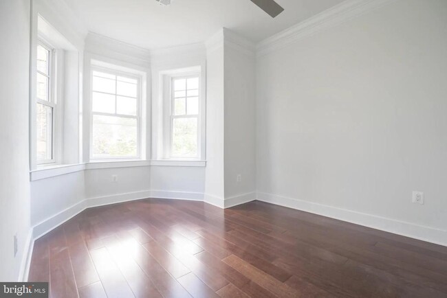 Building Photo - 1640 19th St NW