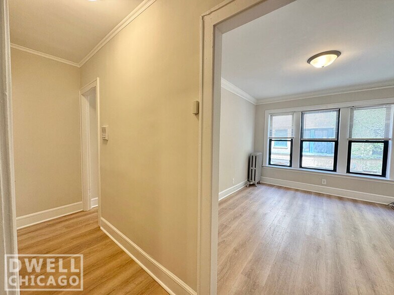Building Photo - 2327 N Spaulding Ave