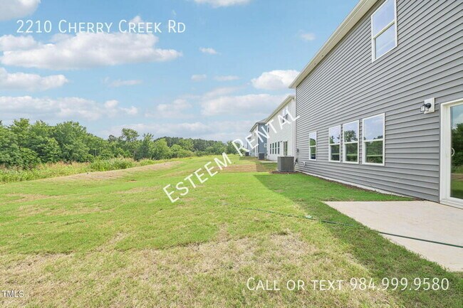Building Photo - 2210 Cherry Crk Rd