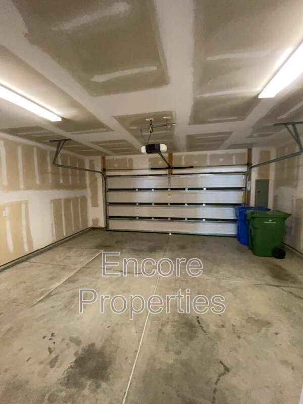 Building Photo - 1319 Lakestone Village Ln