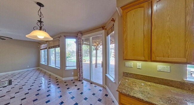 Building Photo - 1692 Woodhaven Cir
