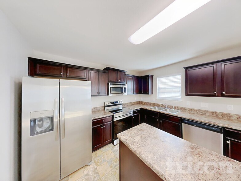 Building Photo - 1475 Scofield Ct