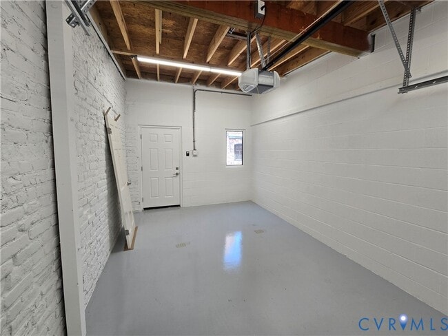 Building Photo - 1 N Harvie St