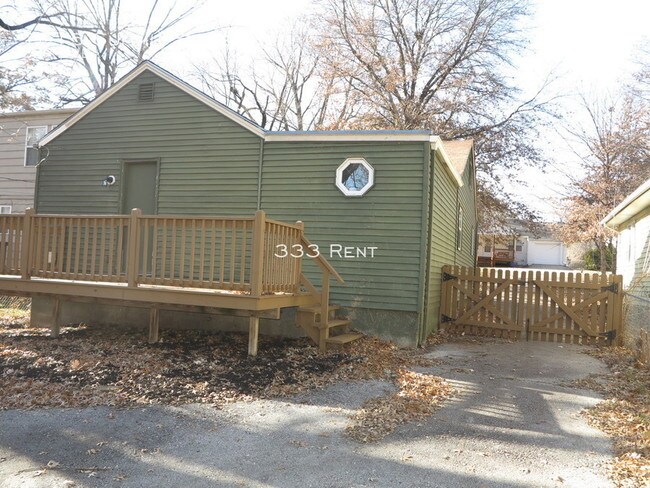 Building Photo - FREE RENT - MOVE-IN SPECIAL!