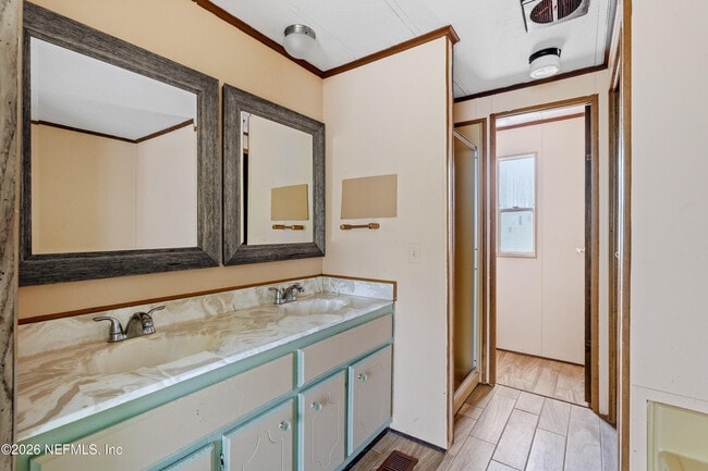 Building Photo - 7631 Timberwood Dr