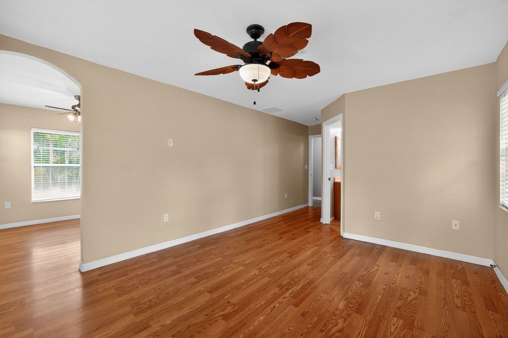 Building Photo - 516 3rd Ave NE