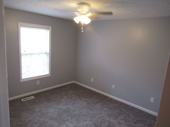 Building Photo - Donahue Crossing Condo #2003