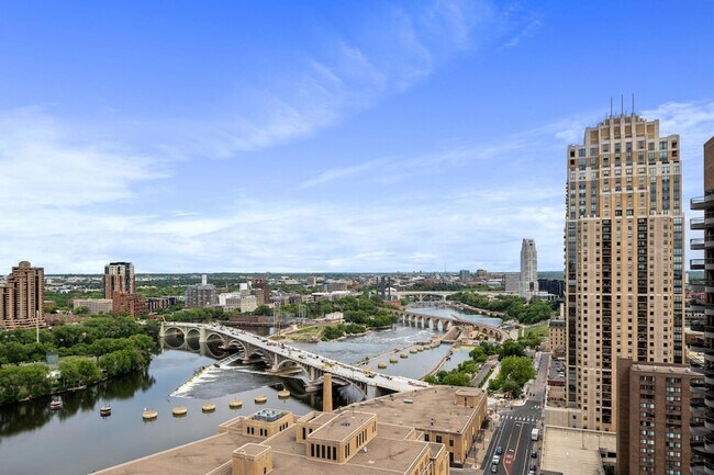 Building Photo - 19 S 1st St