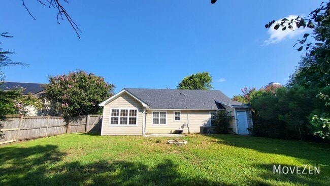 Building Photo - 2406 Sapling Cir