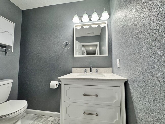 Building Photo - Fully-Updated 1st-Time Rental! Ready NOW! Pet Friendly w/Large, Detached Garage Workshop!