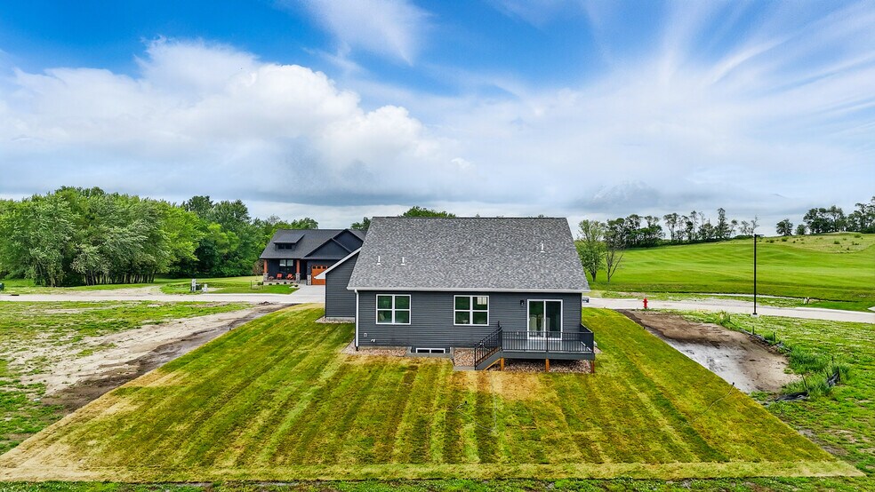 Building Photo - 933 Long Dr