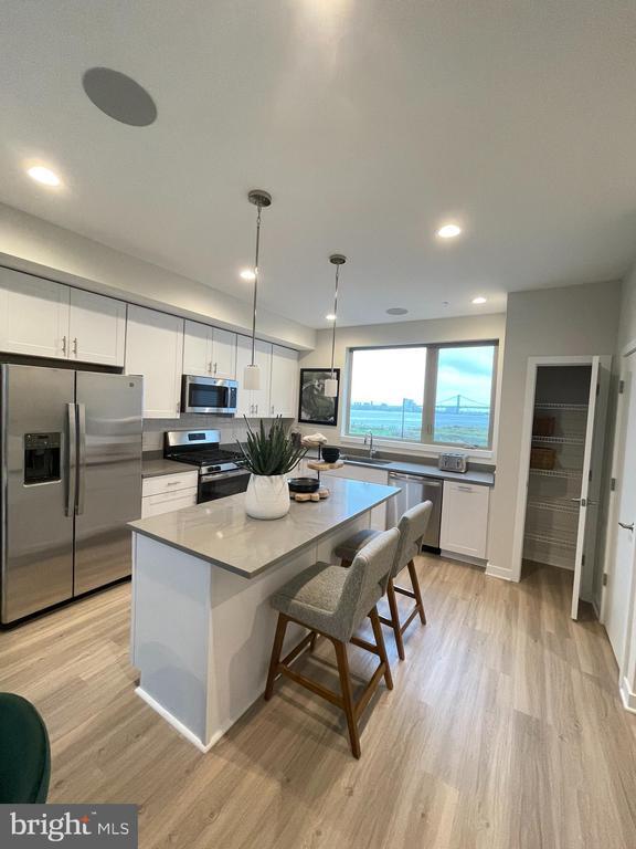 Building Photo - 3111 Beachview Ln
