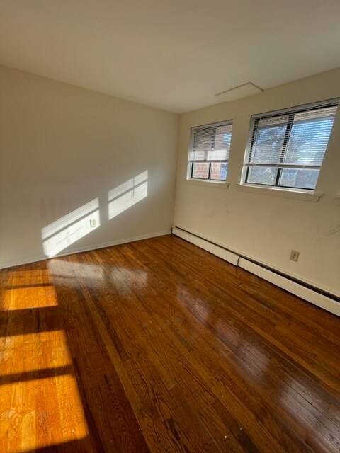 Building Photo - 157 School St