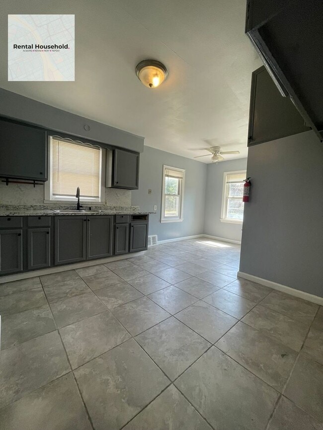 Building Photo - Cozy 3-Bedroom Bungalow for Rent: A Perfect Place to Call Home (SECTION 8-Preferred)