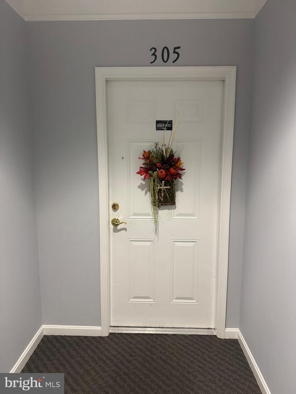 Building Photo - 2604 Chapel Lake Dr