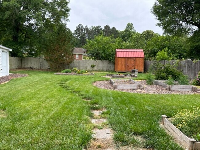 Building Photo - Character and Charm in Gibsonville