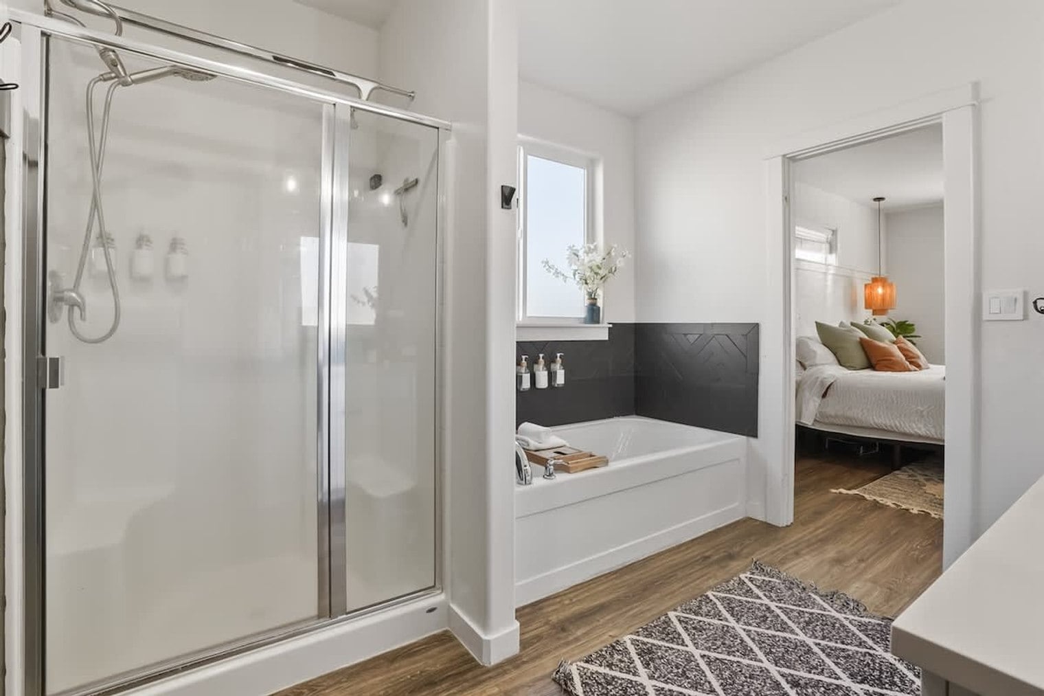 Building Photo - 304 Cliff Swallow Ave