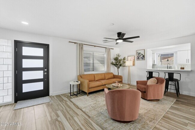 Building Photo - 8614 E Jackrabbit Rd