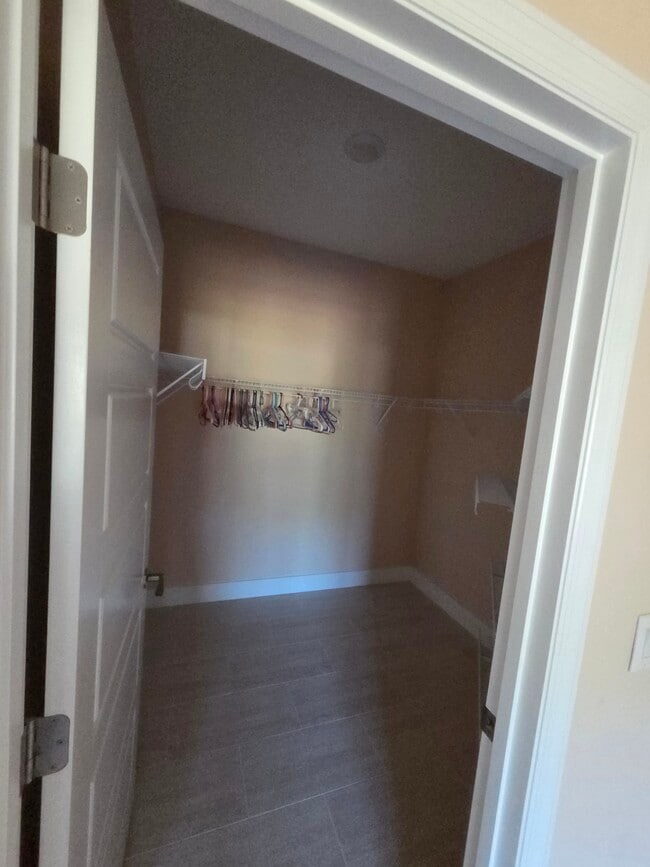 Building Photo - 3 Ramshorn Pl