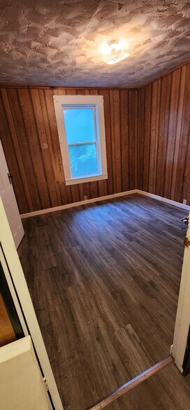 1 Bedroom, looks bigger in person - 50 S Brooklyn Ave