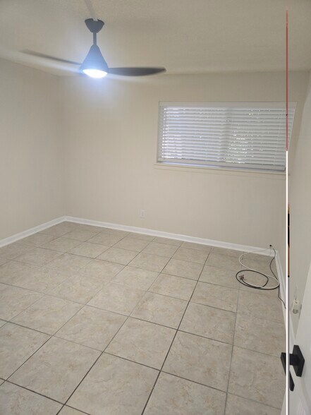 Building Photo - 6314 Newtown Cir