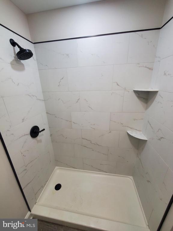 Building Photo - 9 Butler Ct