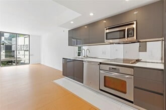 Building Photo - 31 SE 6th St