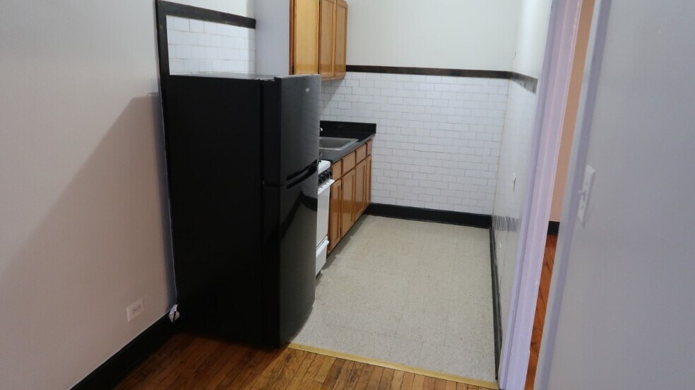 Building Photo - 4354-56 N Elston