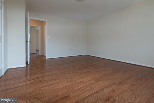 Building Photo - 48 Pontiac Way