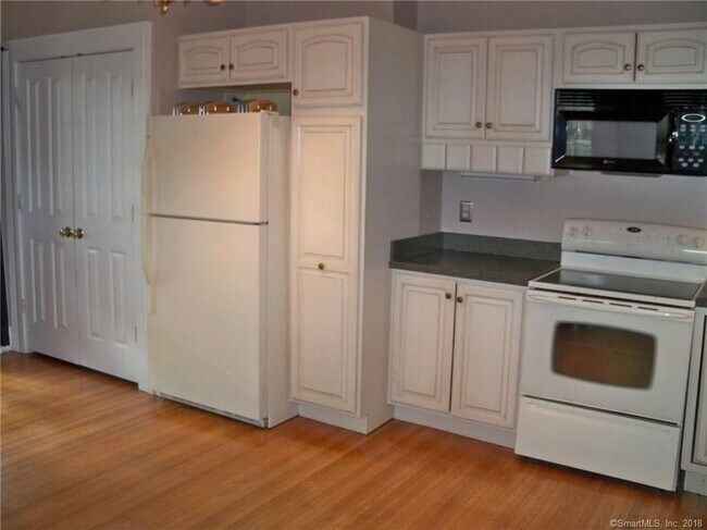 Kitchen - 309 S Main St