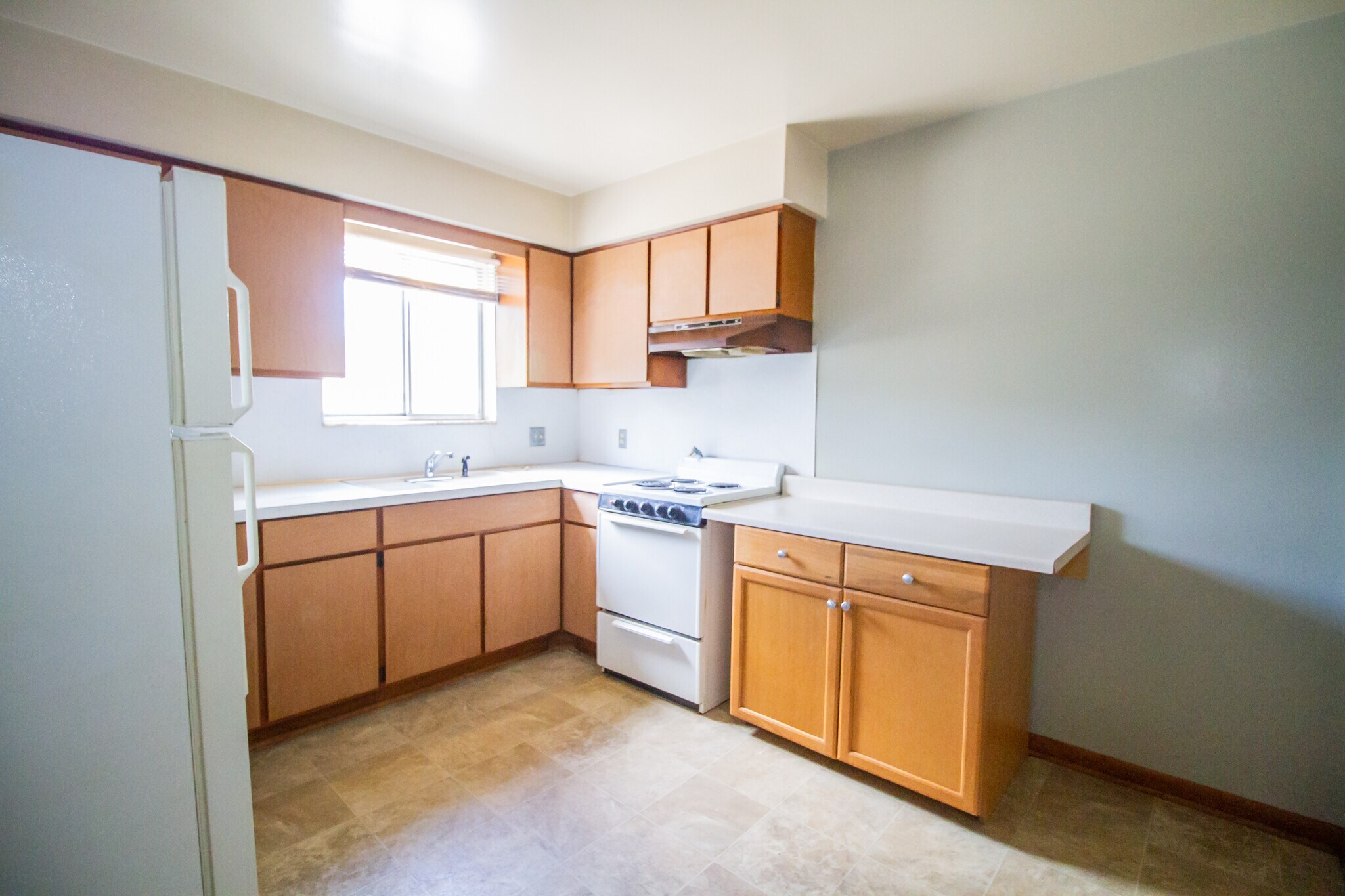 Building Photo - 3048 Carskaddon Ave