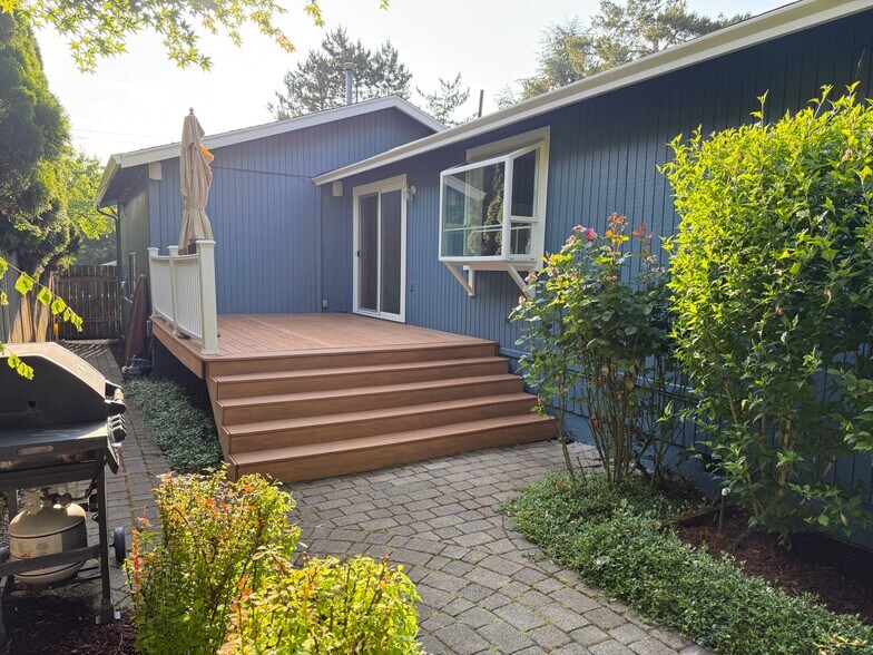 Building Photo - 8412 SW 30th Ave