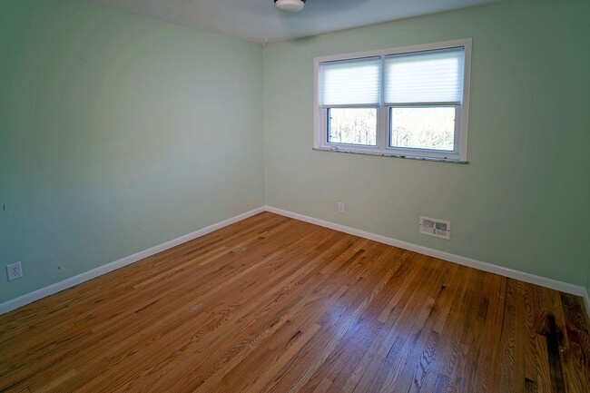 Building Photo - Beautiful, one of a kind property on four ...