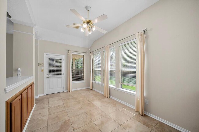 Building Photo - 3106 Rainbow Ct