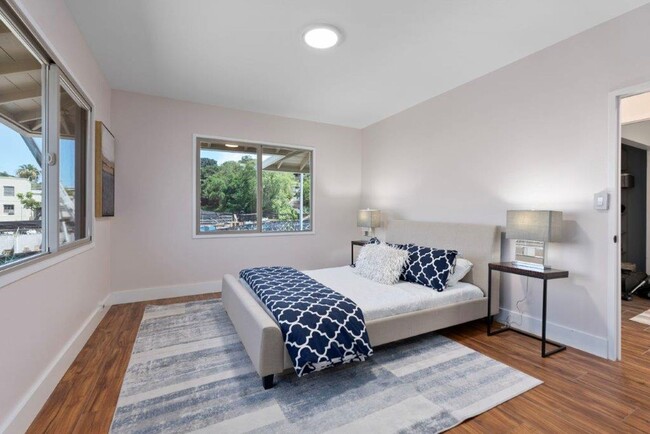 Building Photo - NEWLY Remodeled 4 BED/2 BA Home in Makiki ...