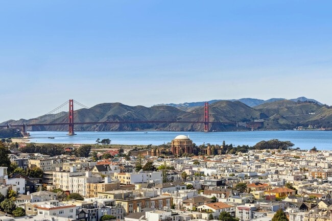 Building Photo - 2336 Broadway