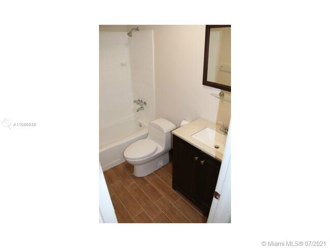 Building Photo - 1406 Arpeika St