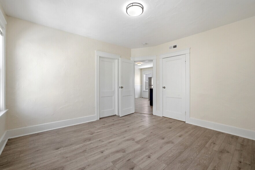 Building Photo - 12 Hillside St