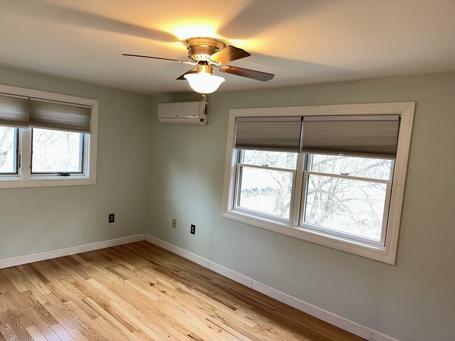 Primary Bedroom w/ Heat Pumps - 121 Bay St