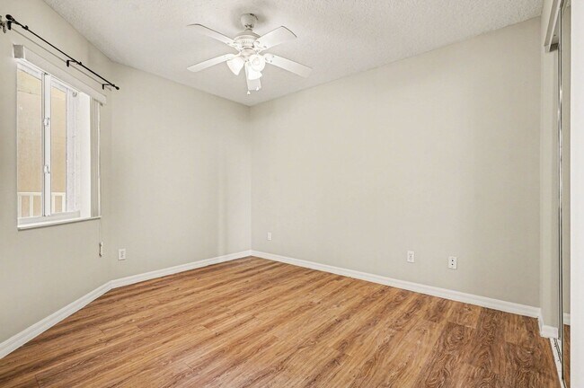 Building Photo - 1575 N Hwy A1A