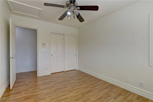 Building Photo - 236 Fairway Woods Dr